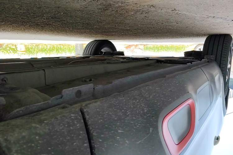 Used Citroen C5 AIRCROSS 2017 350THP Fashion Edition Right Side Sill