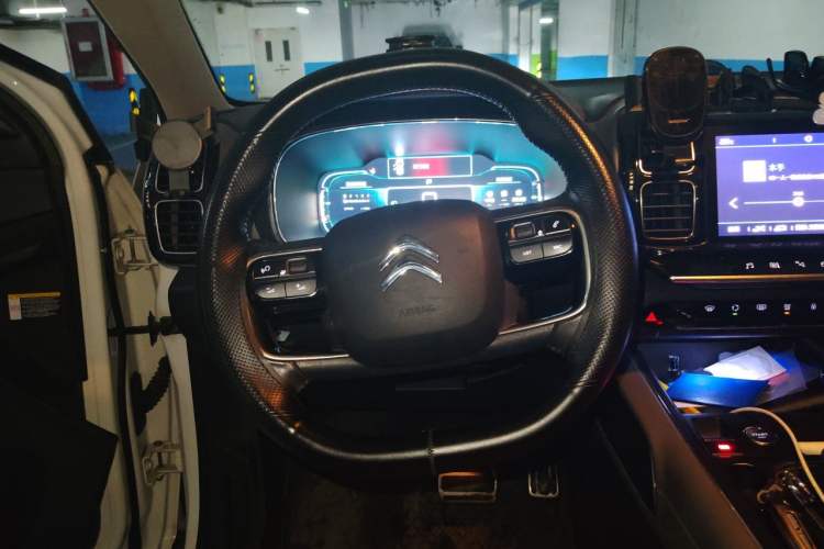 Used Citroen C5 AIRCROSS 2017 350THP Fashion Edition Steering Wheel