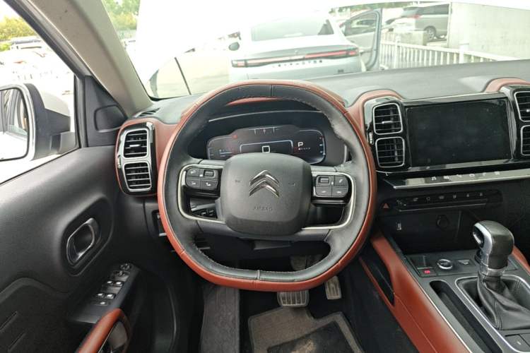 Used Citroen C5 AIRCROSS 2017 350THP Luxury Model Steering Wheel