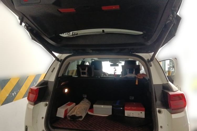 Used Citroen C5 AIRCROSS 2017 380THP Luxury Model Trunk