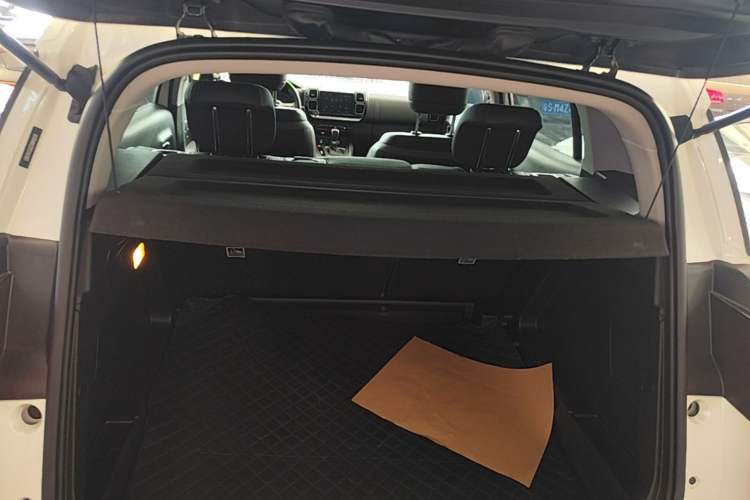 Used Citroen C5 AIRCROSS 2017 350THP Fashion Edition Trunk