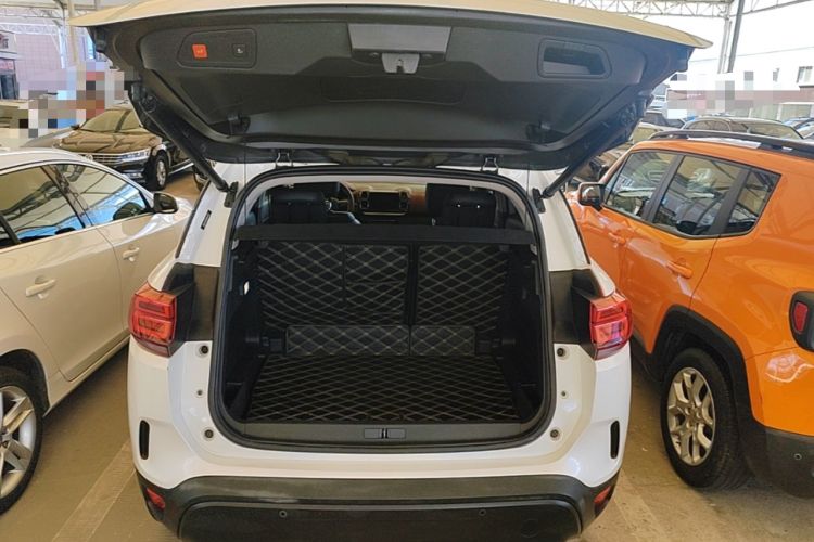 Used Citroen C5 AIRCROSS 2017 380THP Luxury Model Trunk