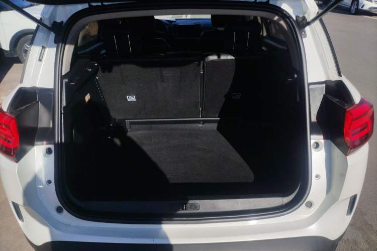 Used Citroen C5 AIRCROSS 2017 380THP Fashion Edition Trunk
