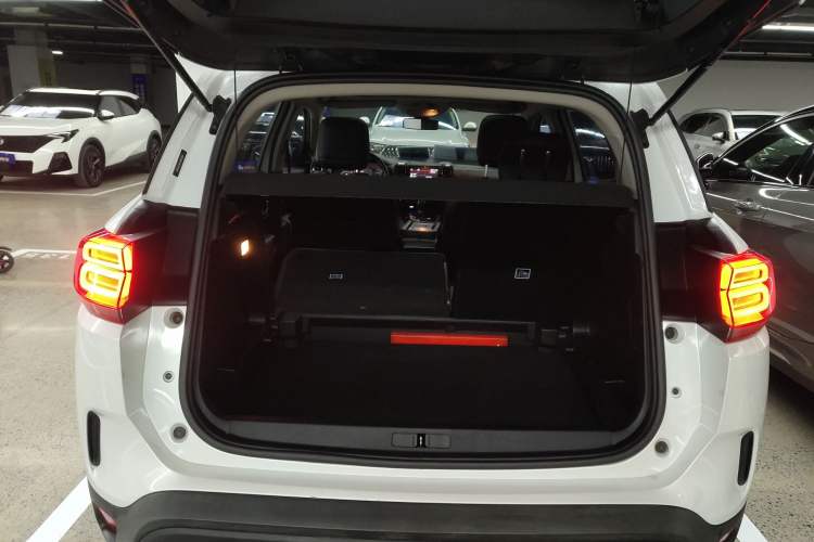 Used Citroen C5 AIRCROSS 2017 350THP Fashion Edition Trunk