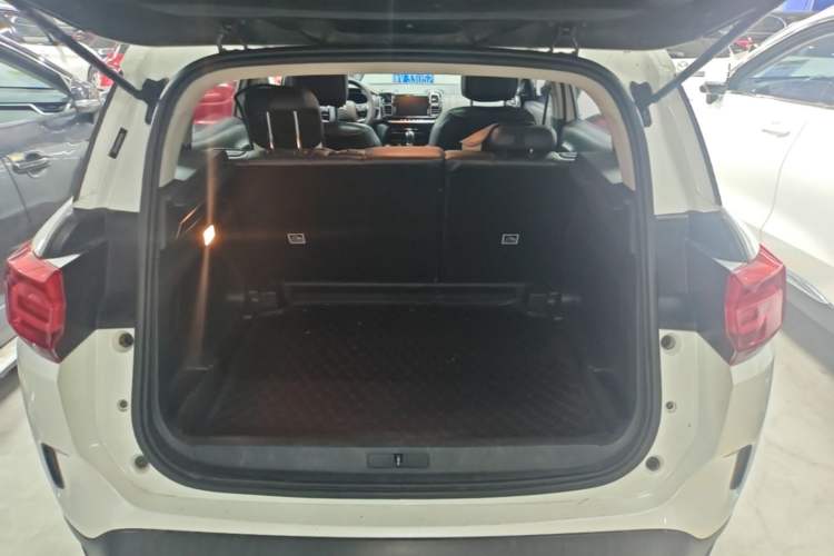Used Citroen C5 AIRCROSS 2017 350THP Fashion Edition Trunk