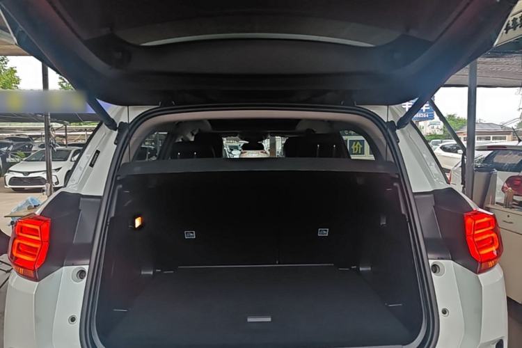 Used Citroen C5 AIRCROSS 2017 380THP Luxury Model Trunk