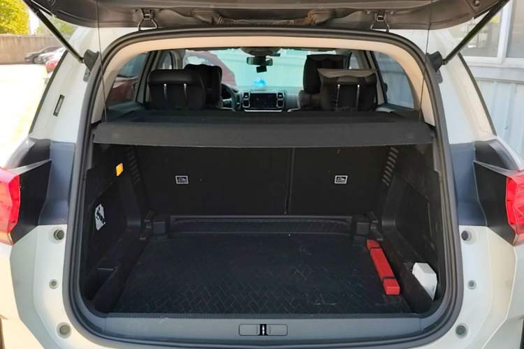 Used Citroen C5 AIRCROSS 2017 350THP Fashion Edition Trunk