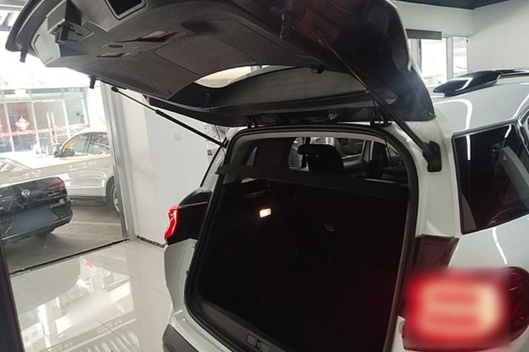 Used Citroen C5 AIRCROSS 2017 350THP Fashion Edition Trunk