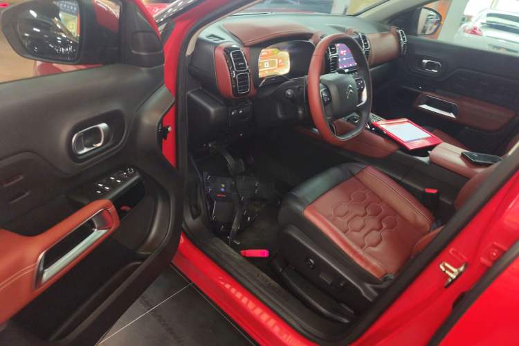 Used Citroen C5 AIRCROSS 2017 380THP Luxury Model Driver Seat