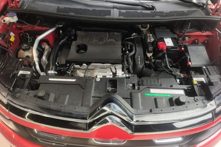 Used Citroen C5 AIRCROSS 2017 380THP Luxury Model Engine Bay