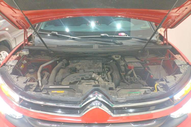 Used Citroen C5 AIRCROSS 2017 350THP Fashion Edition Engine Bay