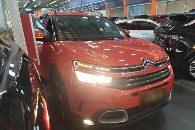 Used Citroen C5 AIRCROSS 2017 380THP Luxury Model Front Right 45 Deg
