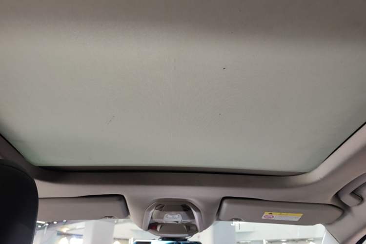 Used Citroen C5 AIRCROSS 2017 380THP Luxury Model Headliner