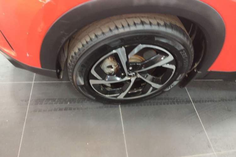 Used Citroen C5 AIRCROSS 2017 380THP Luxury Model Left Front Wheel Hub