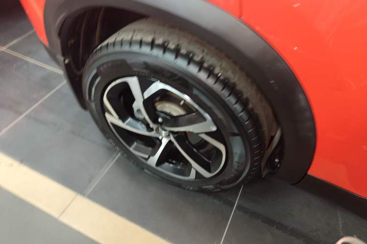 Used Citroen C5 AIRCROSS 2017 380THP Luxury Model Right Rear Wheel Hub