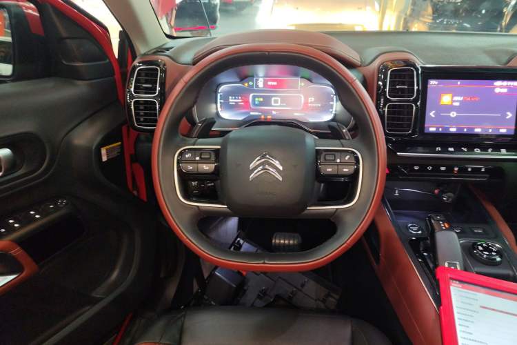 Used Citroen C5 AIRCROSS 2017 380THP Luxury Model Steering Wheel