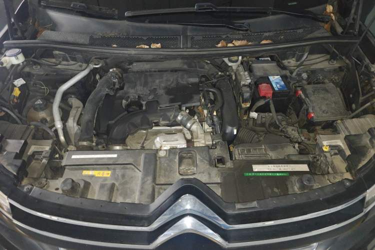 Used Citroen C5 AIRCROSS 2018 350THP Enjoyment Version Engine Bay