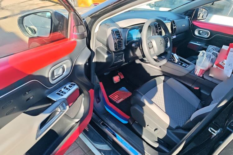 Used Citroen C5 AIRCROSS 2018 350THP Enjoyment Version Interior 3