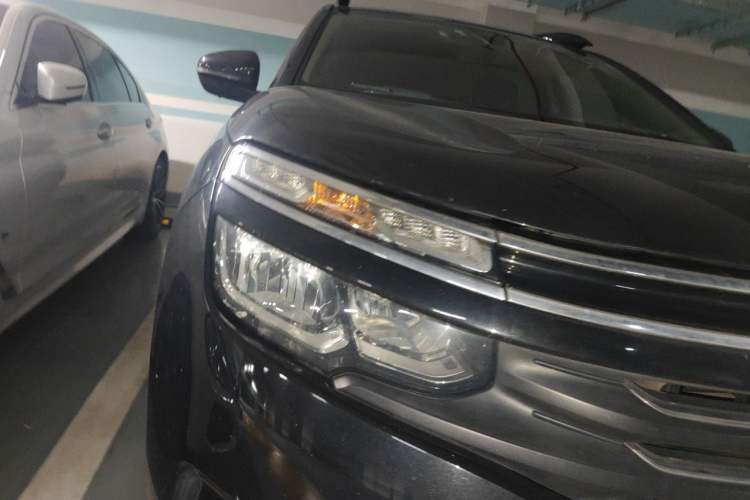 Used Citroen C5 AIRCROSS 2018 350THP Enjoyment Version Right Front Headlight