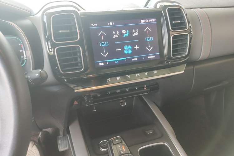 Used Citroen C5 AIRCROSS 2018 350THP Enjoyment Version Audio And AC Panel