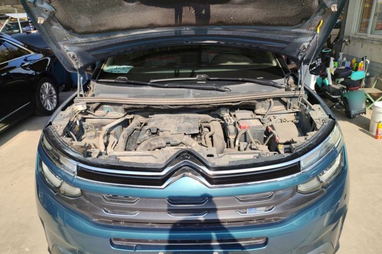 Used Citroen C5 AIRCROSS 2018 350THP Enjoyment Version Engine Bay