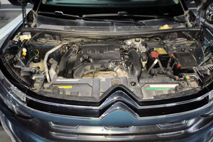 Used Citroen C5 AIRCROSS 2018 350THP Enjoyment Version Engine Bay