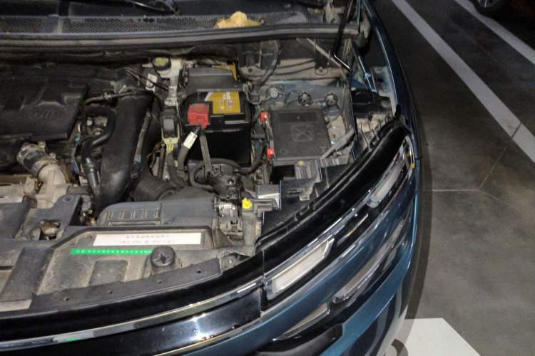 Used Citroen C5 AIRCROSS 2018 350THP Enjoyment Version Engine Bay Left