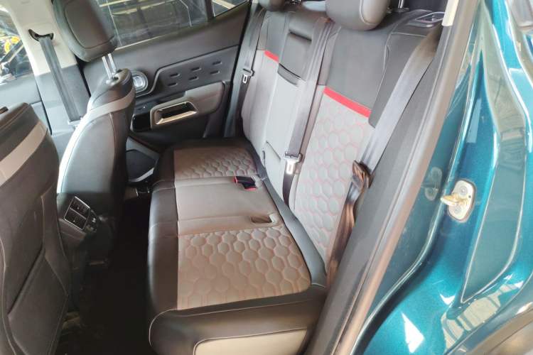 Used Citroen C5 AIRCROSS 2018 350THP Enjoyment Version Interior 4