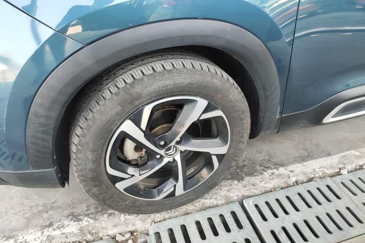 Used Citroen C5 AIRCROSS 2018 350THP Enjoyment Version Left Front Wheel Hub