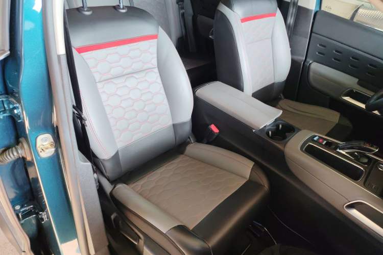 Used Citroen C5 AIRCROSS 2018 350THP Enjoyment Version Right Front Seat