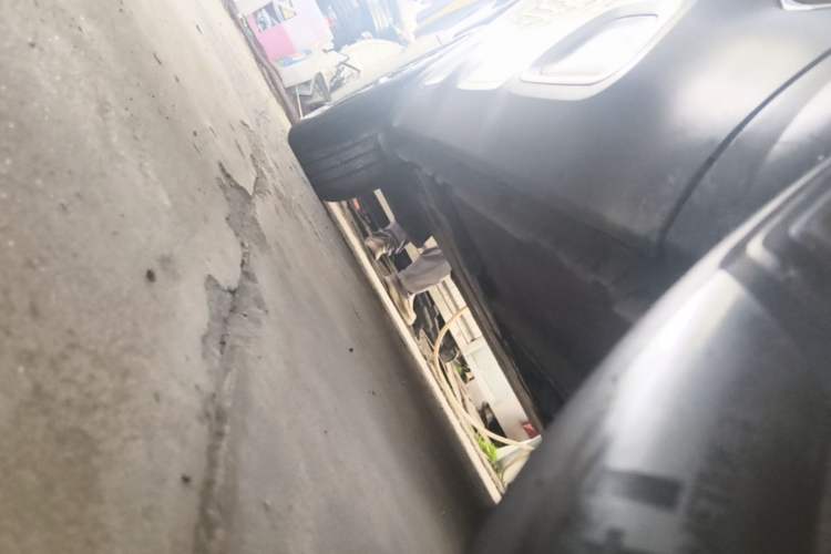 Used Citroen C5 AIRCROSS 2018 350THP Enjoyment Version Right Side Sill