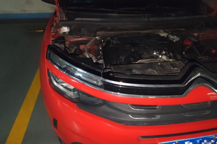 Used Citroen C5 AIRCROSS 2018 350THP Enjoyment Version Engine Bay Right