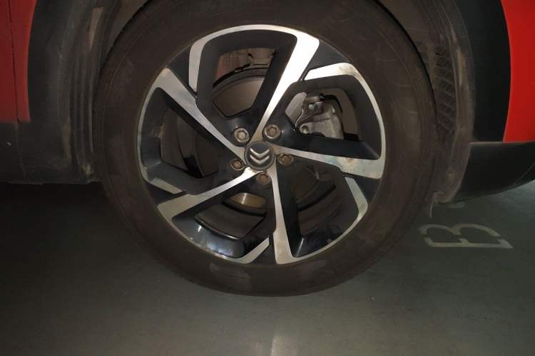 Used Citroen C5 AIRCROSS 2018 350THP Enjoyment Version Right Front Wheel Hub