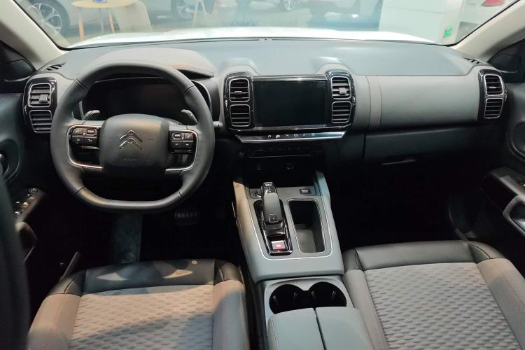 Used Citroen C5 AIRCROSS 2018 350THP Enjoyment Version Center Console