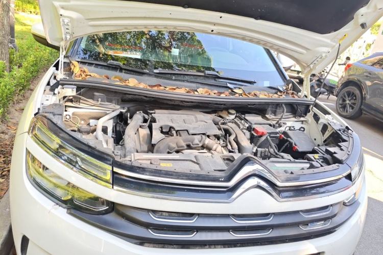 Used Citroen C5 AIRCROSS 2018 350THP Enjoyment Version Engine Bay
