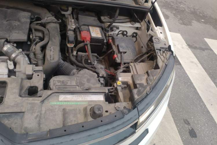 Used Citroen C5 AIRCROSS 2018 350THP Enjoyment Version Engine Bay Left