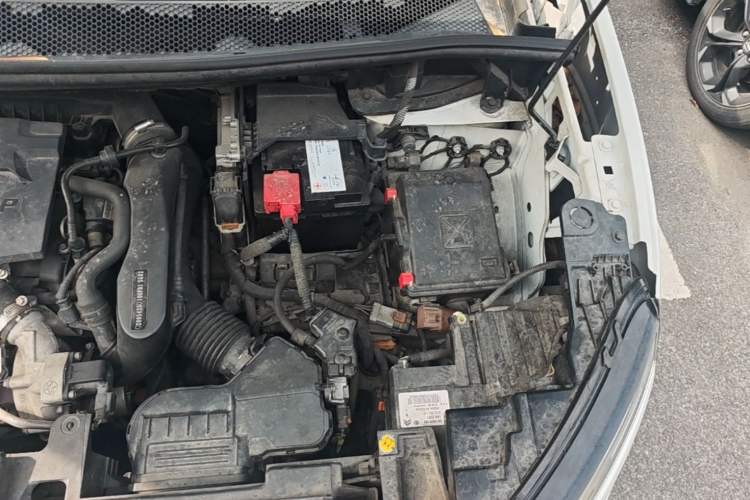 Used Citroen C5 AIRCROSS 2018 350THP Enjoyment Version Engine Bay Left