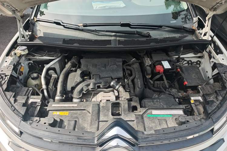 Used Citroen C5 AIRCROSS 2018 350THP Enjoyment Version Engine Bay