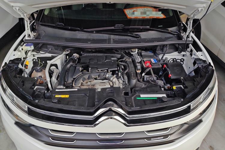 Used Citroen C5 AIRCROSS 2018 350THP Enjoyment Version Engine Bay