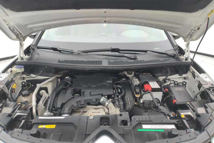 Used Citroen C5 AIRCROSS 2018 350THP Enjoyment Version Engine Bay