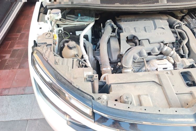 Used Citroen C5 AIRCROSS 2018 350THP Enjoyment Version Engine Bay Right