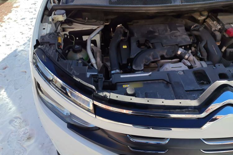 Used Citroen C5 AIRCROSS 2018 350THP Enjoyment Version Engine Bay Right