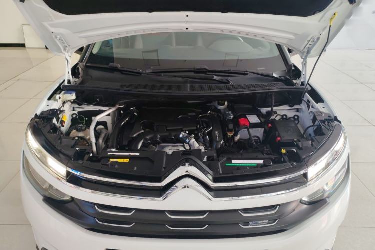Used Citroen C5 AIRCROSS 2018 350THP Enjoyment Version Engine Bay