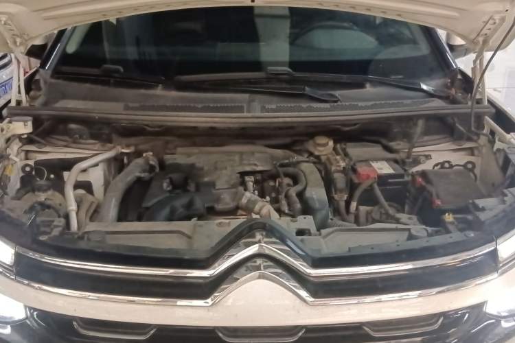 Used Citroen C5 AIRCROSS 2018 350THP Enjoyment Version Engine Bay