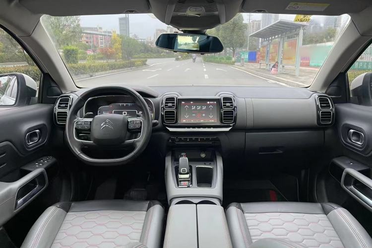 Used Citroen C5 AIRCROSS 2018 350THP Enjoyment Version Interior 1