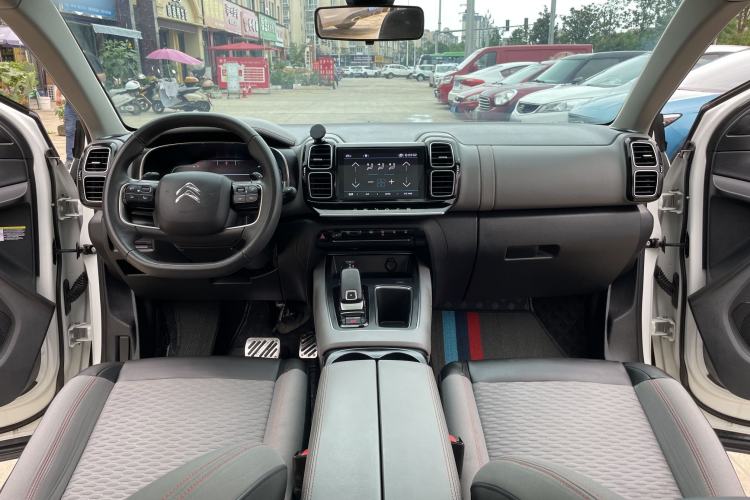 Used Citroen C5 AIRCROSS 2018 350THP Enjoyment Version Interior 1