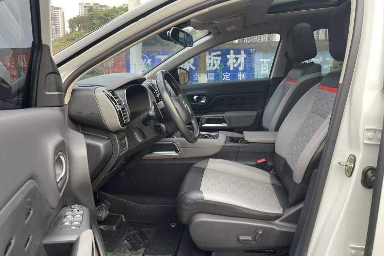 Used Citroen C5 AIRCROSS 2018 350THP Enjoyment Version Interior 2
