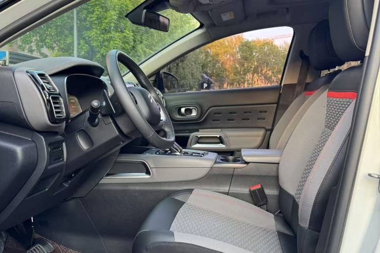 Used Citroen C5 AIRCROSS 2018 350THP Enjoyment Version Interior 2
