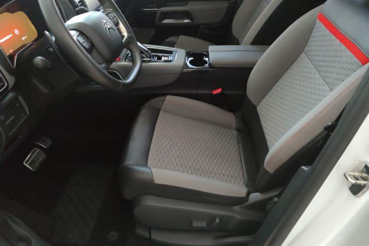 Used Citroen C5 AIRCROSS 2018 350THP Enjoyment Version Interior 3