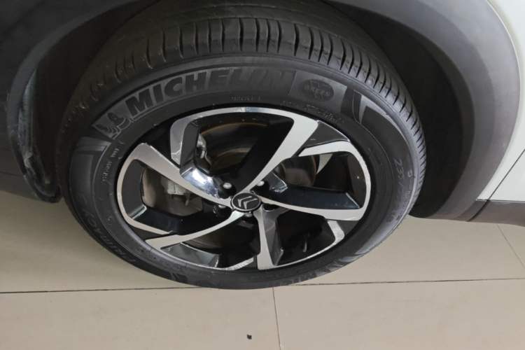 Used Citroen C5 AIRCROSS 2018 350THP Enjoyment Version Left Front Wheel Hub